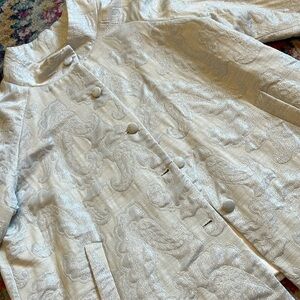 BEAUTIFUL shimmer embroidery button up jacket XL front pockets